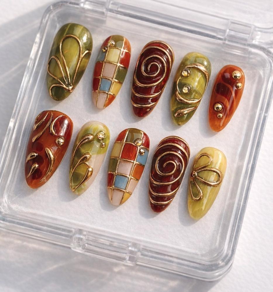 Amber Glass press-on Nails; Autumn Jelly Nails.