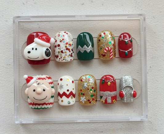 Christmas press-on Nails; Cute Holiday Snoopy and Charlie Brown.