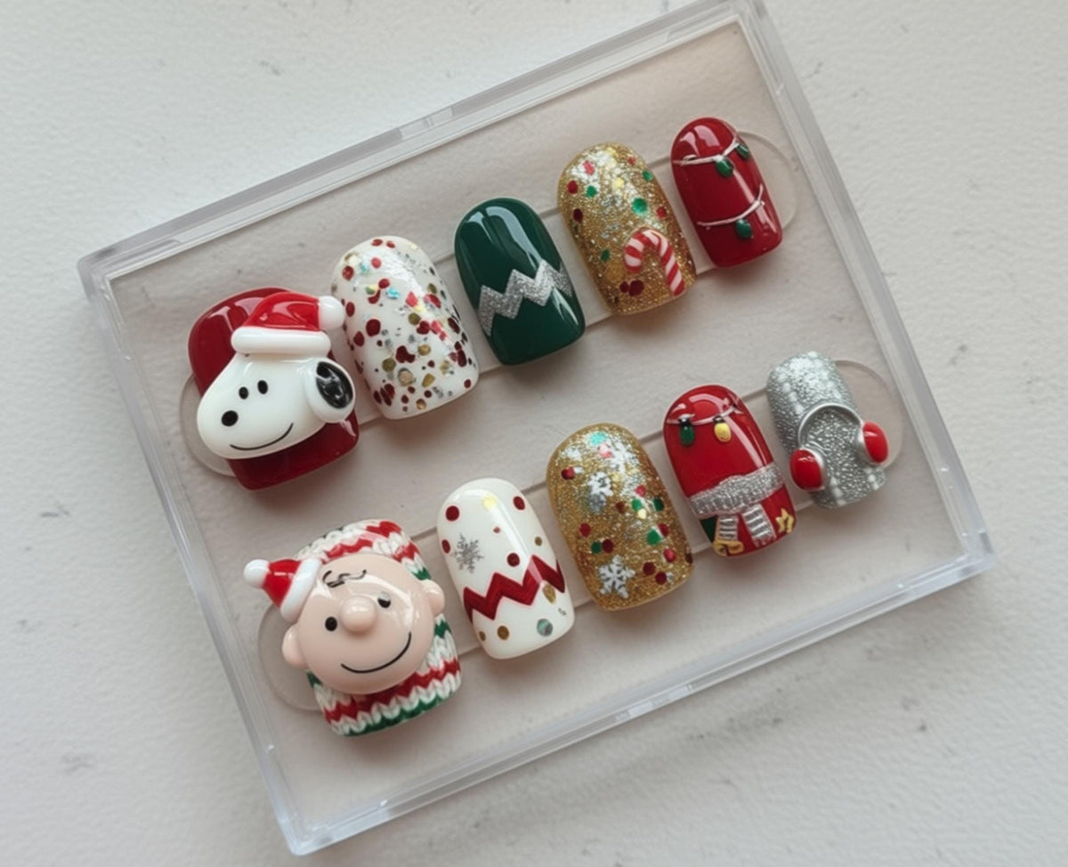 Christmas press-on Nails; Cute Holiday Snoopy and Charlie Brown.