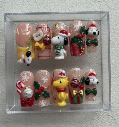 Christmas Snoopy press-on Nails; Cute Cartoon Snoopy.