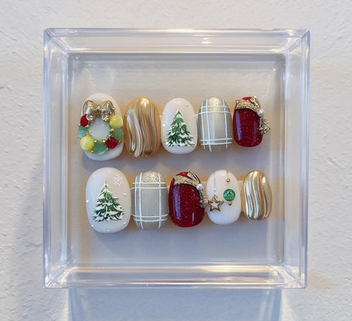 Christmas Tree and Wreath press-on Nails; Elegant Holiday Nail Set.