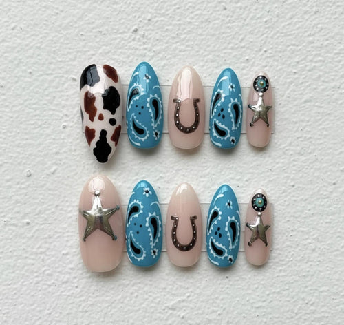 Cowgirl press-on Nails; Western Rodeo Nail Art.