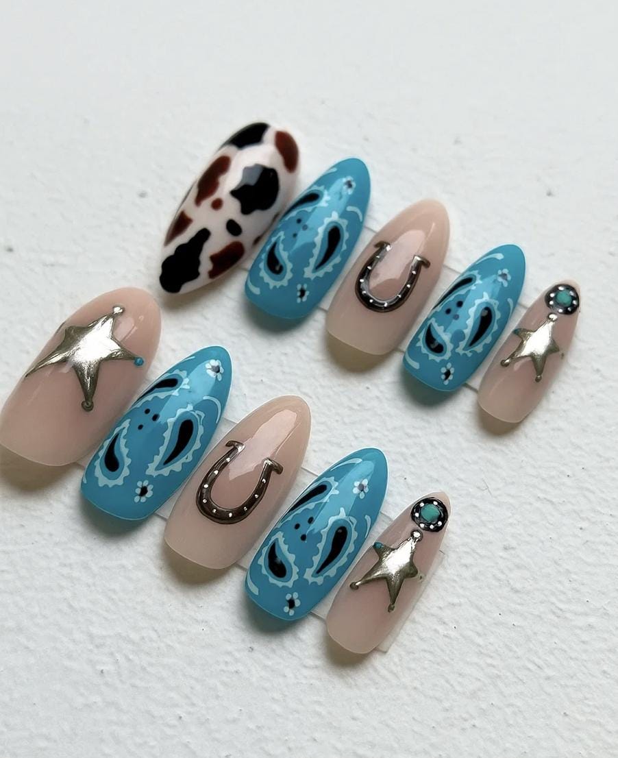 Cowgirl press-on Nails; Western Rodeo Nail Art.