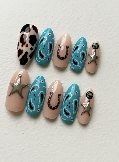 Cowgirl press-on Nails; Western Rodeo Nail Art.