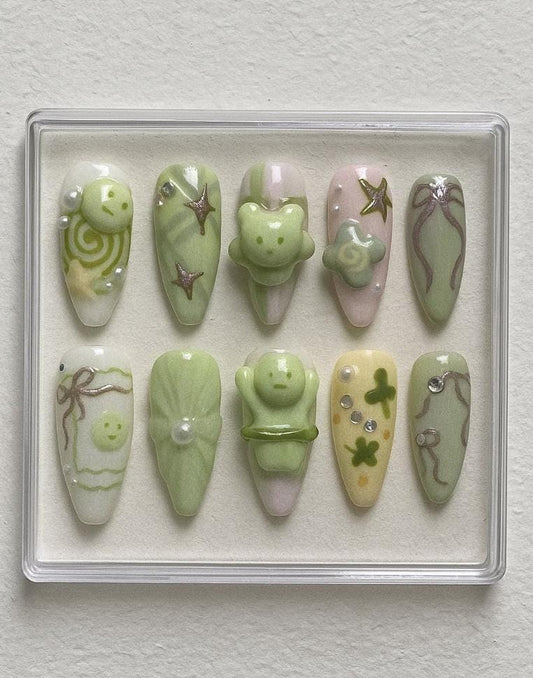 Kawaii Green Pastel press-on Nails: 3D Alien, Stars, Pearls, Y2K Harajuku.