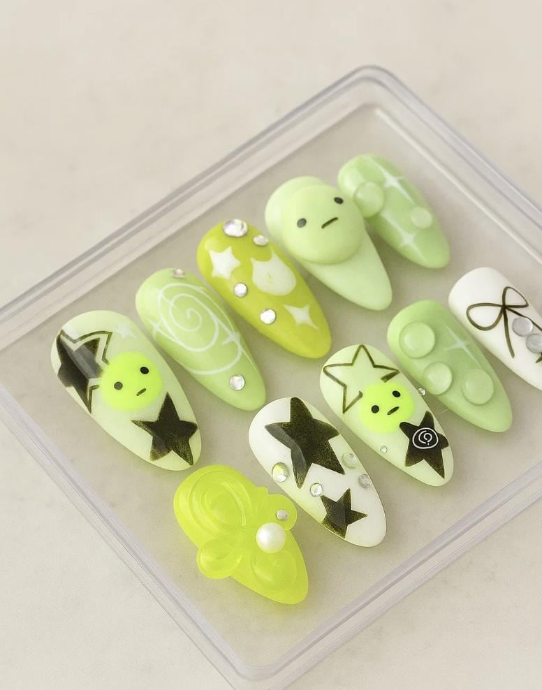 Kawaii Smiski Star press-on Nails: Green Alien Kidcore Design.