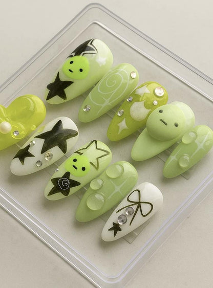 Kawaii Smiski Star press-on Nails: Green Alien Kidcore Design.