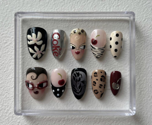 Retro Pin Up press-on Nails; Vintage Pop Girl Nails.