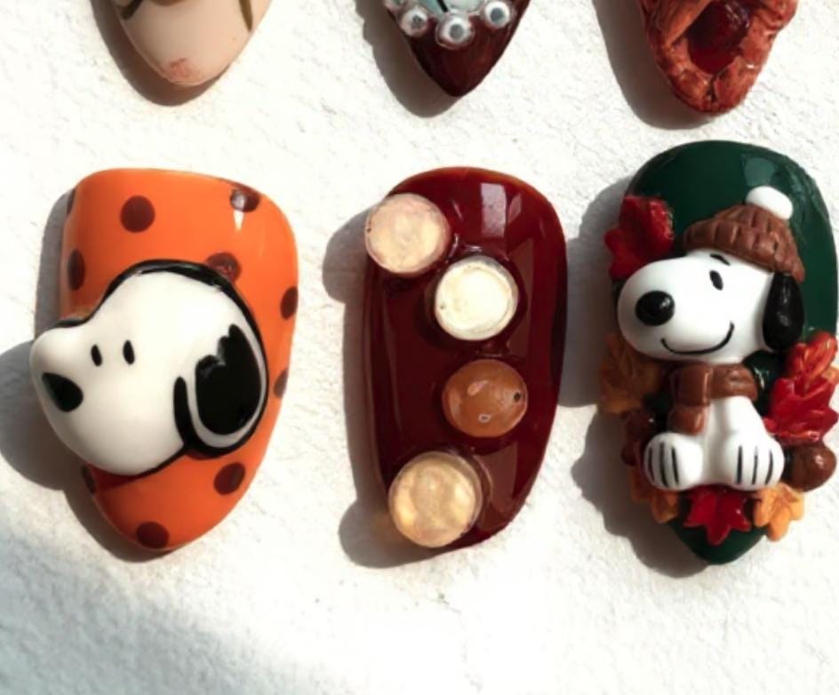 Snoopy Autumn Thanksgiving press-on Nails; 3D Pie and Pumpkin Nail Art.