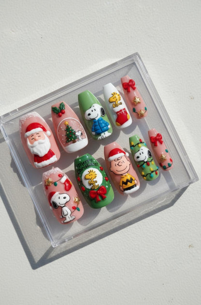 Snoopy Christmas Nails; Handmade 3D Peanuts Holiday press-on Nail Set, Cute Santa and Christmas Tree Nails with Snoopy and Charlie Brown.