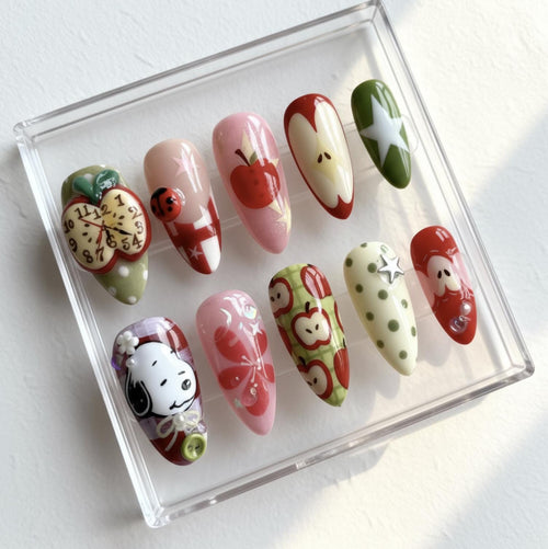 Snoopy Retro Apple Nail Art Set; Handmade Cute press-on Nails, Snoopy Inspired Nails, Kawaii Red Green Nail Design, 3D Fruit Nails.