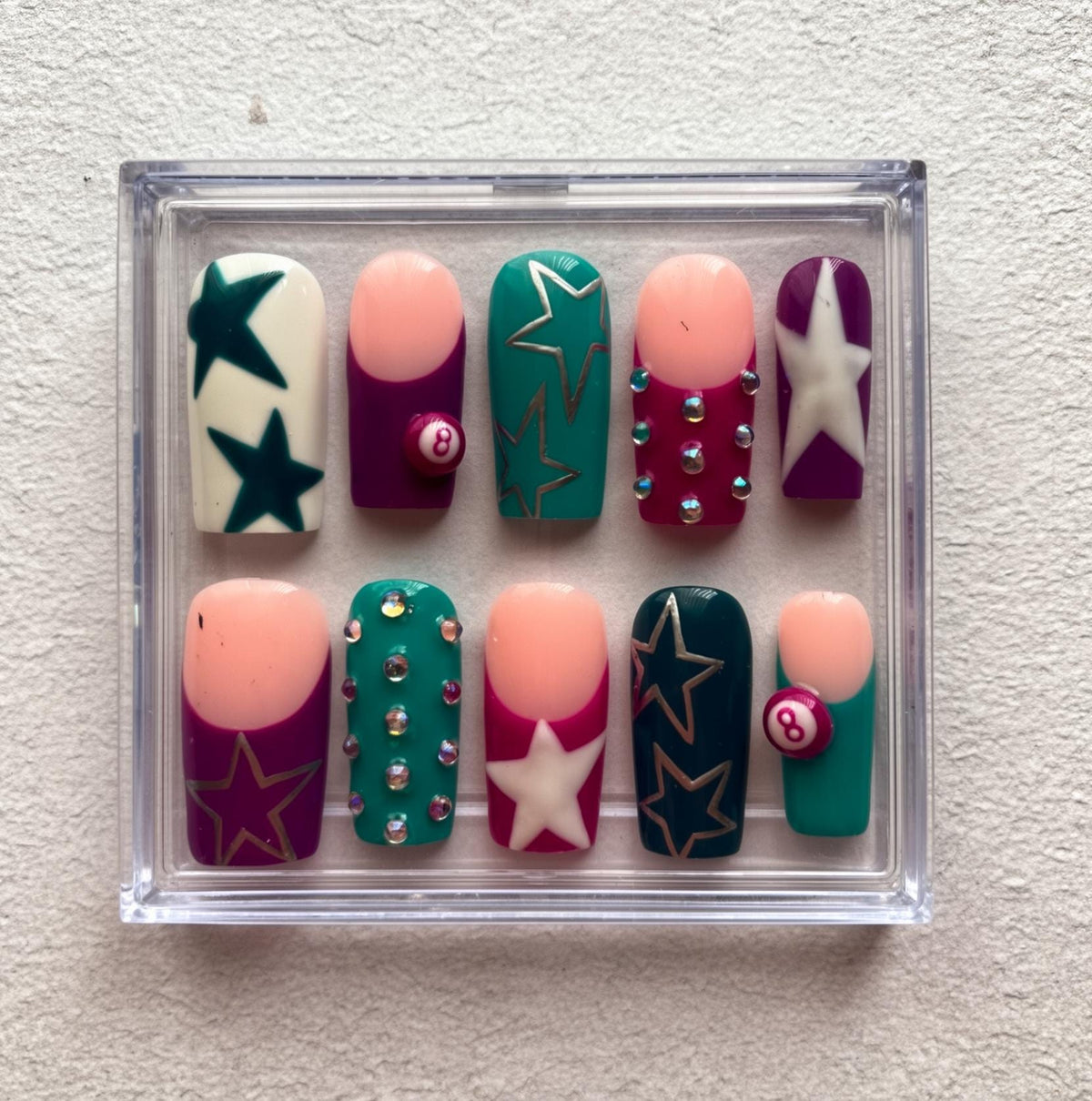 Y2K Star press-on Nails; Retro Pop Nail Set.